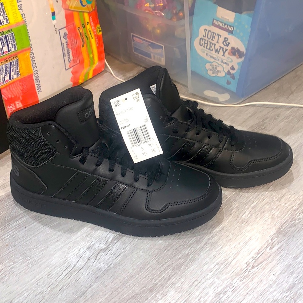 COPY - Adidas Womans Hoops 2.0 Size 7 1/2